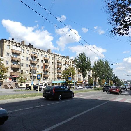 3-Room Apartment Near Inturist On Sobornyi Avenue 156, By Grandhome Zaporizhia Zewnętrze zdjęcie
